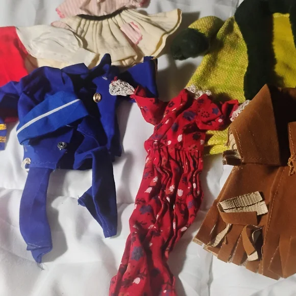 Vintage Barbie Clothes - Picture 5 of 6